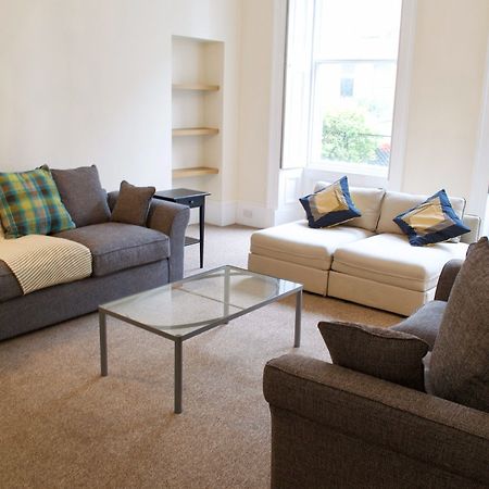 3 Bedroom Apartment Accommodates 8 Edinburgh Exterior photo