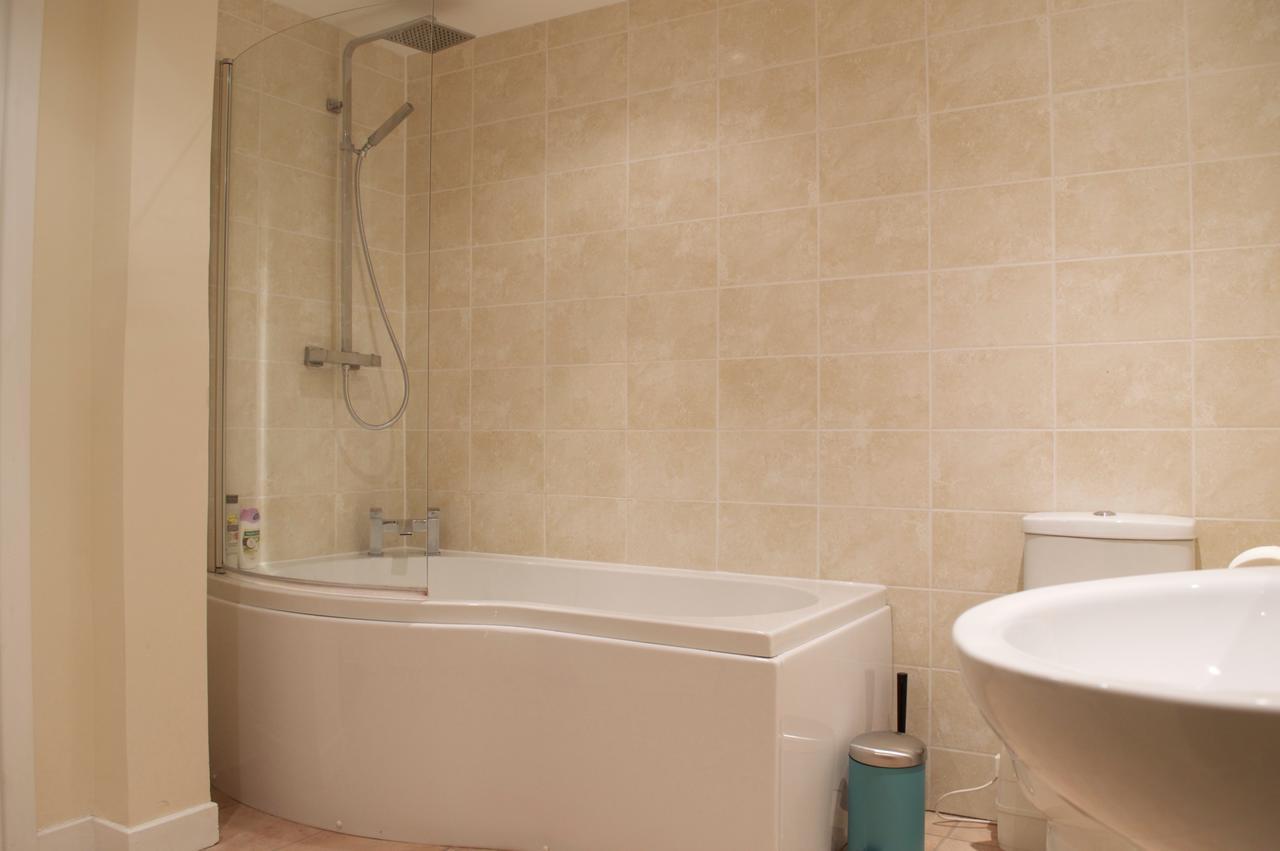 3 Bedroom Apartment Accommodates 8 Edinburgh Exterior photo