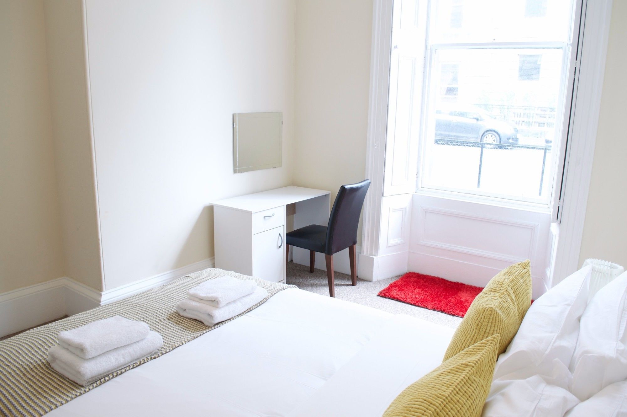3 Bedroom Apartment Accommodates 8 Edinburgh Exterior photo